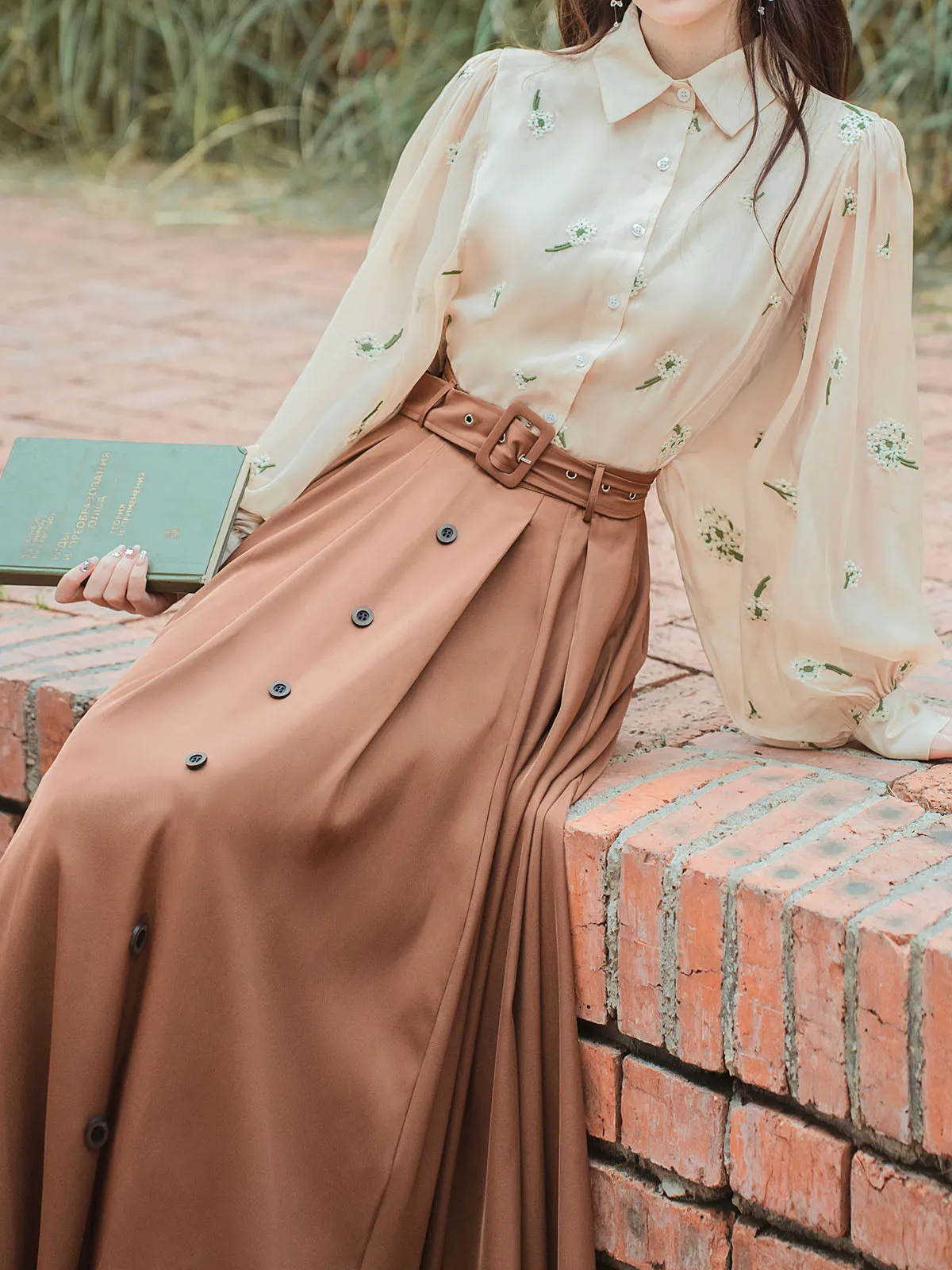 2PS 1950S White Flower Embroidered Long Sleeve Shirt And Brown Swing Skirt Suit