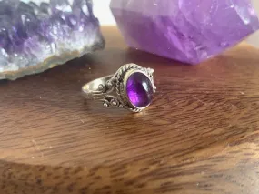 Amethyst Fannia Ring (US 7)