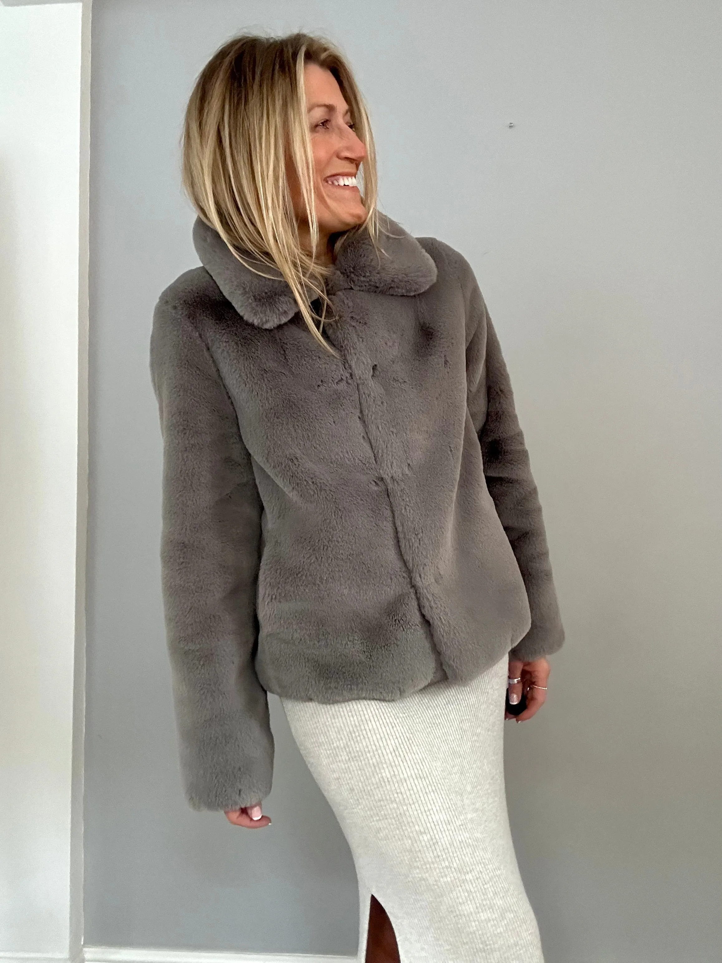 Christie Luxe Recycled Vegan Fur Collar Jacket | Dark Grey