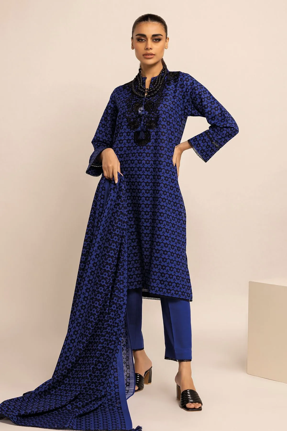 Khaadi Unstitched Embroidered Khaddar 3-Piece Suit - Blue