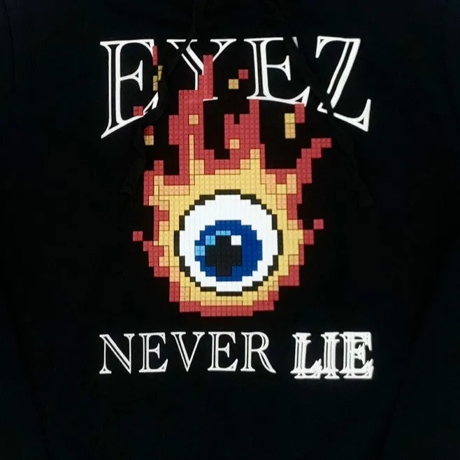 REBEL MINDS Eyez Never Lie Graphic Pullover Hoodie