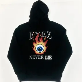 REBEL MINDS Eyez Never Lie Graphic Pullover Hoodie