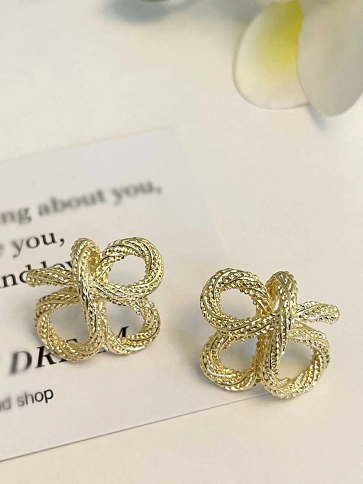 Retro Gold Knot Earrings